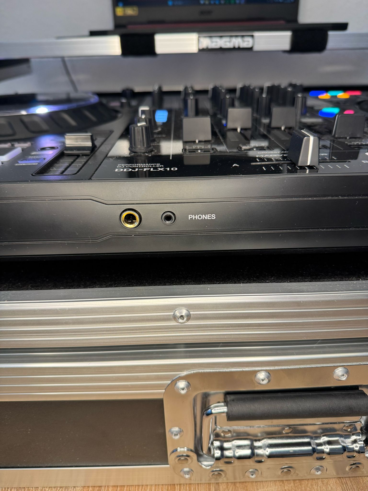 DDJ-FLX10 (DJ-Controller) – Bild 9