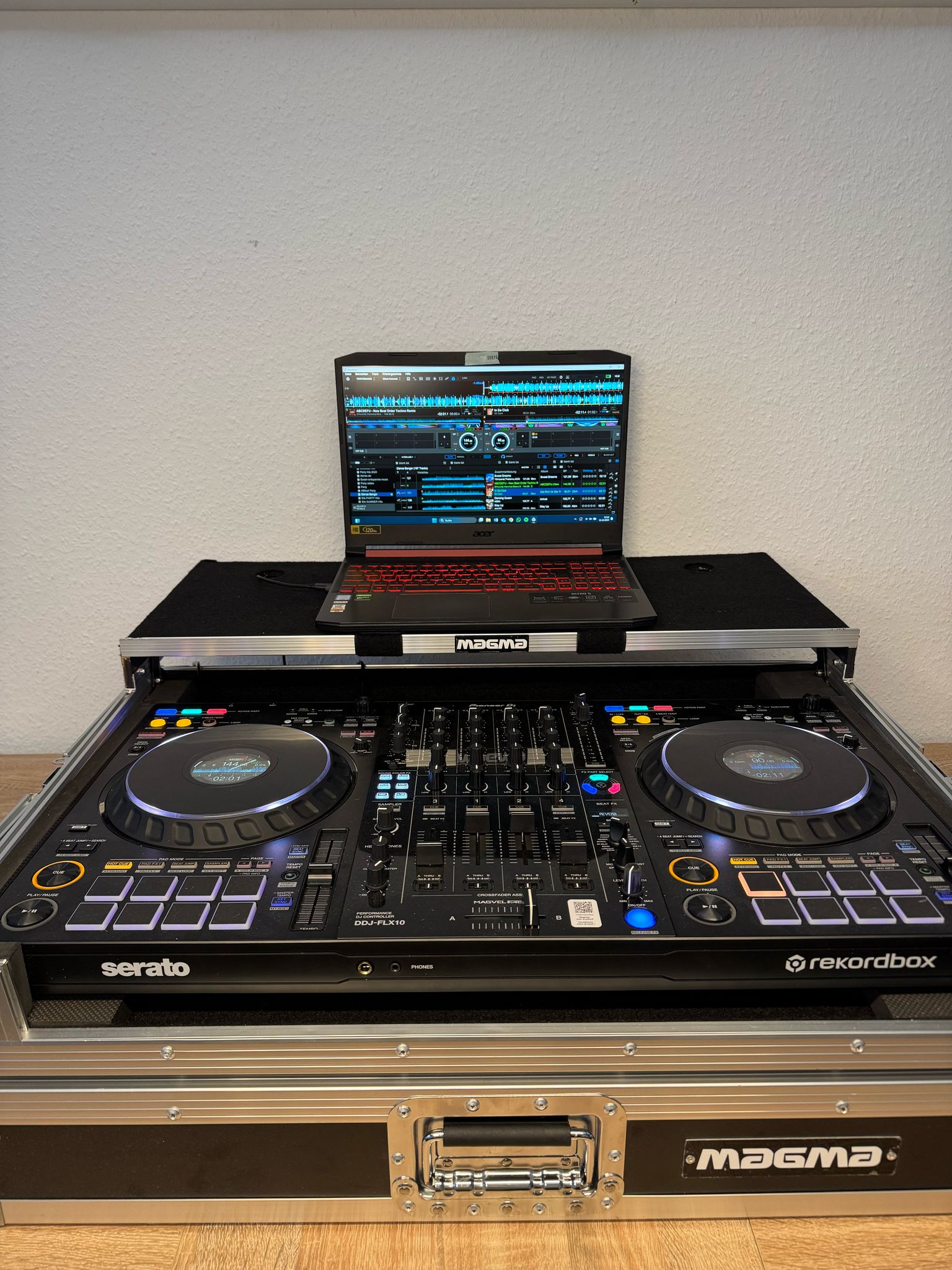 DDJ-FLX10 (DJ-Controller) – Bild 3