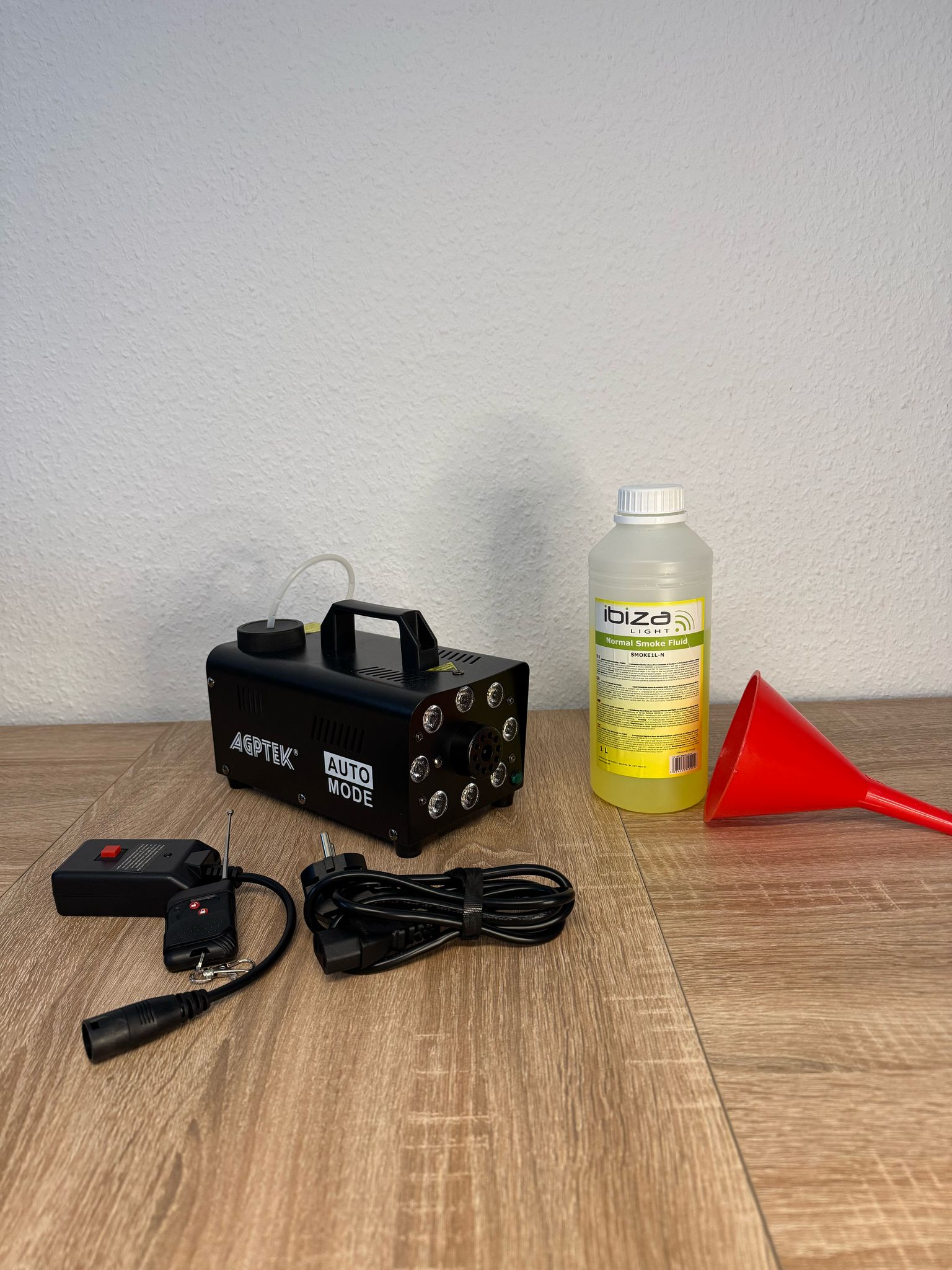 Kleine Nebelmaschine + Nebelflüssigkeit – Bild 2