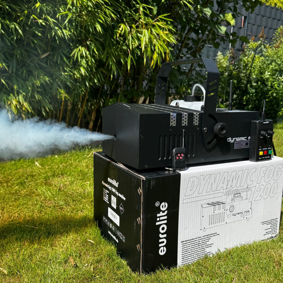 Große Nebelmaschine + Nebelflüssigkeit